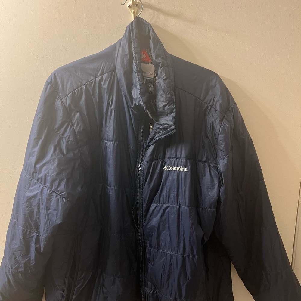 Columbia Men's Dark Blue Puffer Jacket